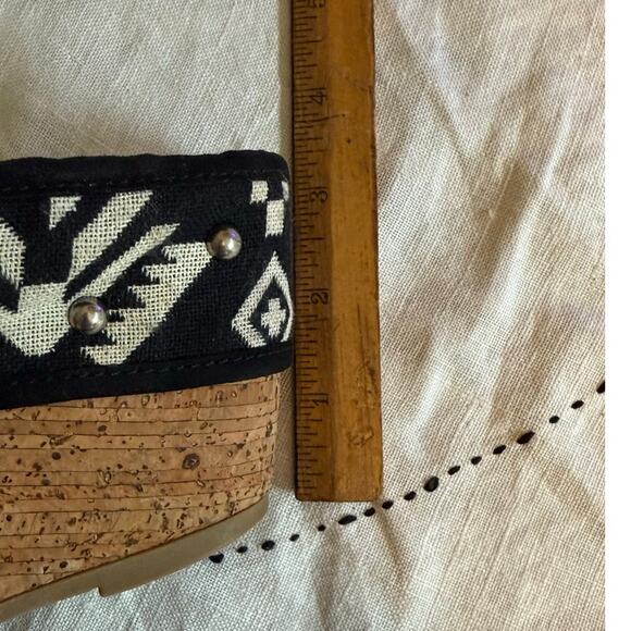 Women’s Minnetonka Black and White Fabric Sandals / Wedges Size 8 Aztec Western - Picture 11 of 11